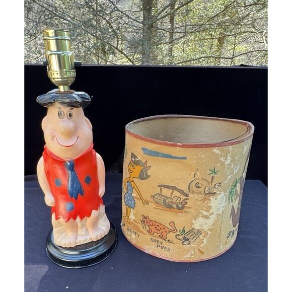 Rare 1961 Flintstones Fred table Lamp & Poor Cond Shade Works! Hannah Barbera -2 - Picture 1 of 13